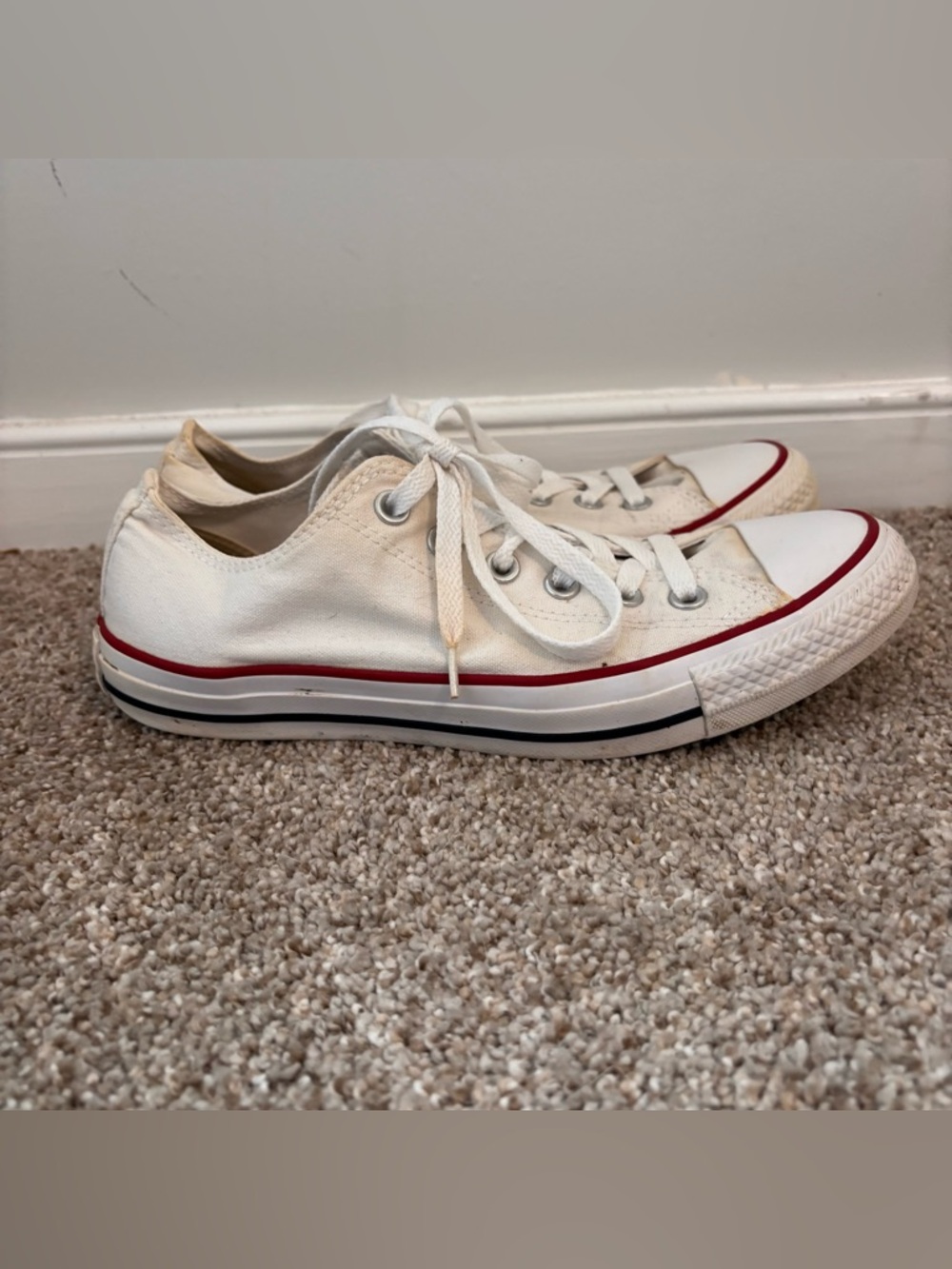 Converse Chuck Taylor Low Top White Canvas Sneakers Size 9 Women